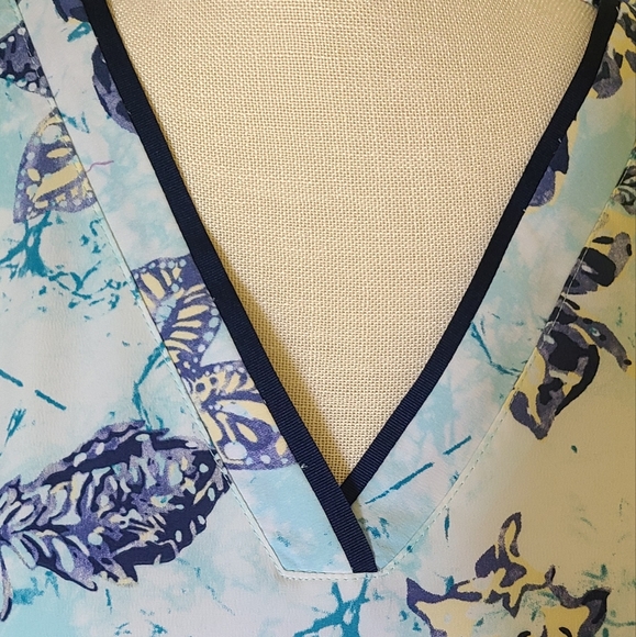 Healing Hands PL scrub top - Picture 2 of 8